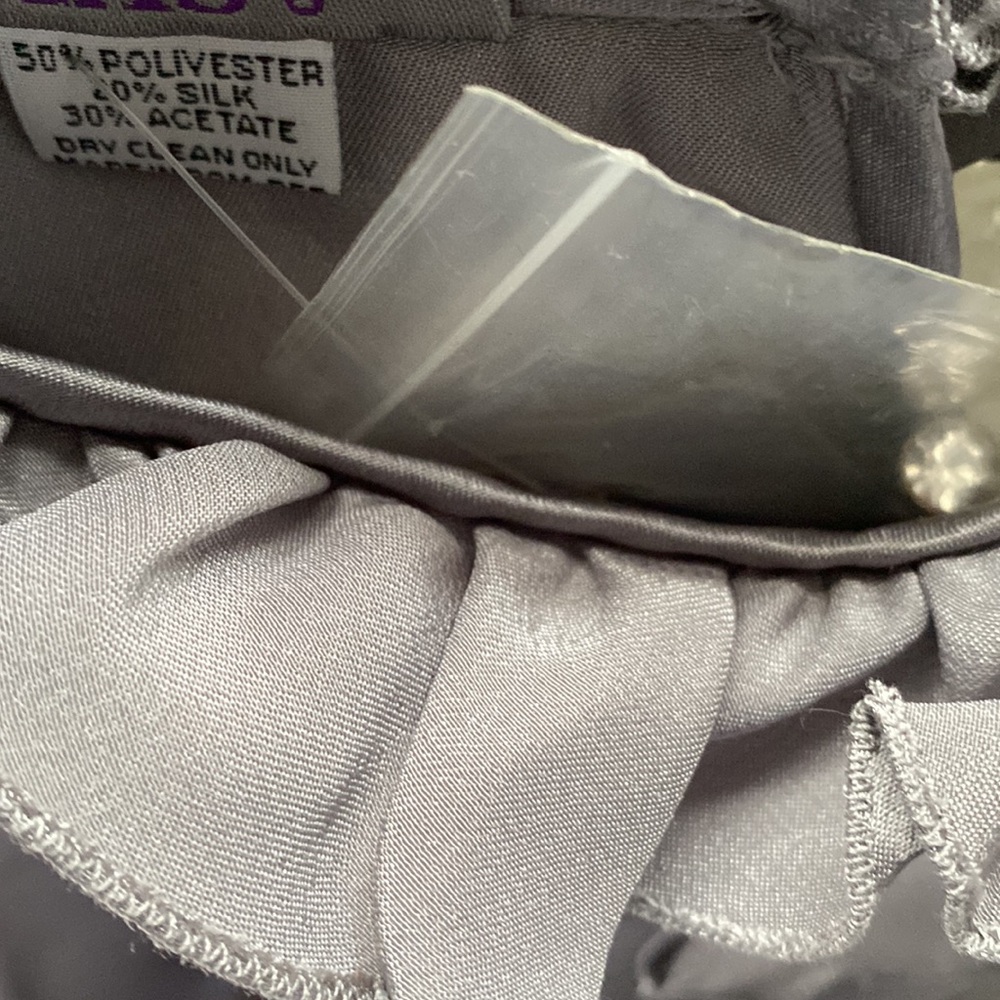 SILVER SLEEVELESS BLOUSE - Picture 7 of 7